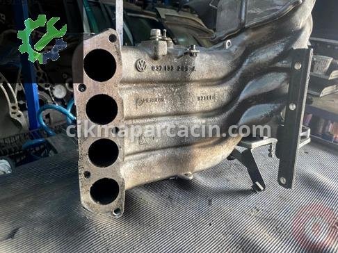 Volkswagen Polo Emme Manifoldu 037133205A çıkma parça