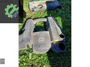 112 Mercedes v6 motor üst koruma kapağiA1120100167