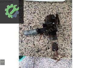 123 kasa Mercedes kontak ve anahtari