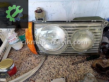 Mercedes-Benz 240 Sağ Ön Far çıkma parça