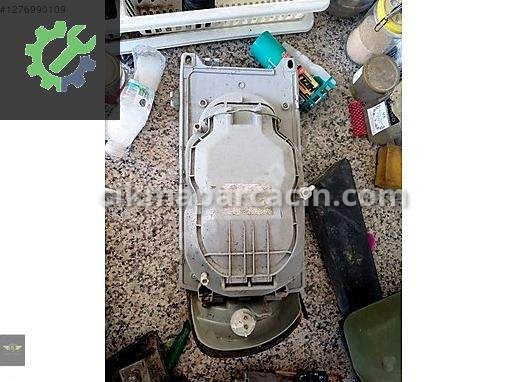 Mercedes-Benz 240 Sağ Ön Far çıkma parça