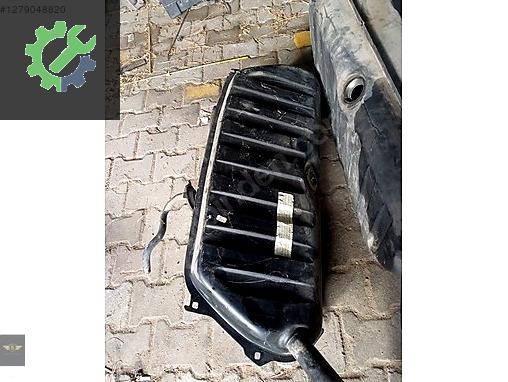 Mercedes-Benz 240 Depo Kapağı çıkma parça