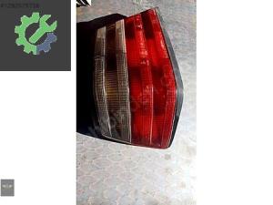 124 kasa Mercedes sol arka füme stop