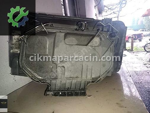 Mercedes-Benz EQA Sol Ön Far çıkma parça