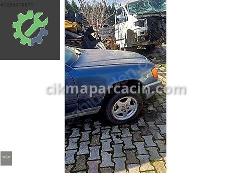 Mercedes-Benz 240 Çamurluk çıkma parça