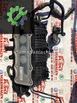 Volkswagen Jetta Emme Manifoldu 04E145749B çıkma parça