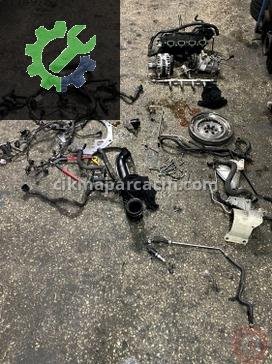 Volkswagen Jetta Emme Manifoldu 04E145749B çıkma parça