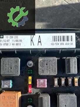 Opel Astra Sigorta Kutusu 13206754 çıkma parça