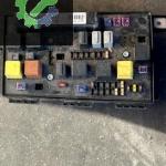 13268306 LQ 13145041BT OPEL ASTRA H ZAFİRA SİGORTA TAPLASİ KUTU