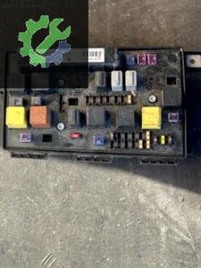 13268306 LQ 13145041BT OPEL ASTRA H ZAFİRA SİGORTA TAPLASİ KUTU