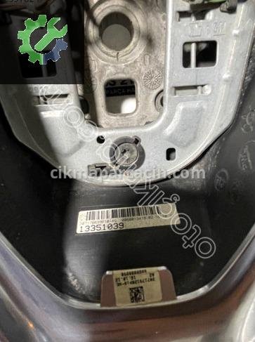 Opel Astra Direksiyon Simidi 13351039 çıkma parça