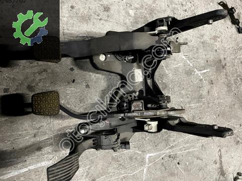13360903 GM OPEL ASTRA J PEDAL SETİ debriyaj fren gaz pedalı