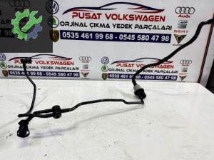 1.4TSİ CZC MOTOR ÇIKMA ORJİNAL VAKUM BORUSU ÇEK VALF 04E133366