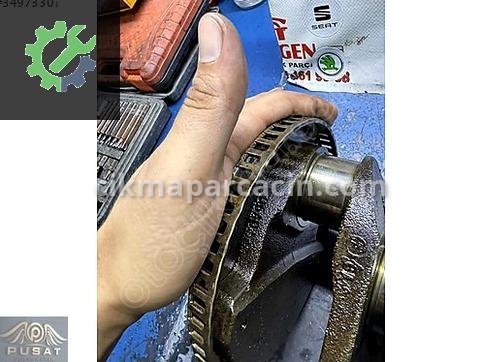 Volkswagen Jetta Krank Mili çıkma parça
