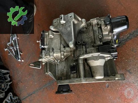 2014 Volkswagen Passat Şanzıman Komple Çıkma Parça Ankara