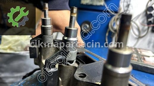 Volkswagen Jetta Enjektör 03C906036A çıkma parça