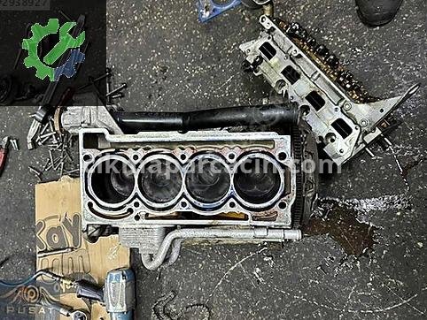 Audi A3 Yarım Motor çıkma parça