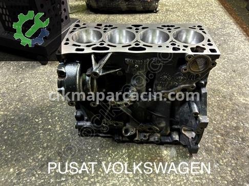 Volkswagen Passat Yarım Motor çıkma parça