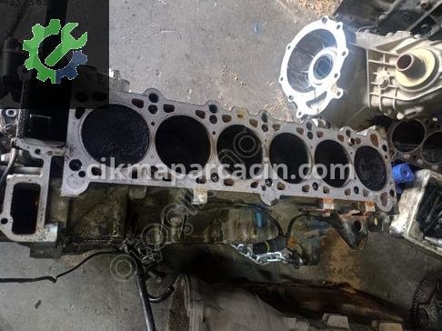 BMW 3 Serisi Yarım Motor çıkma parça