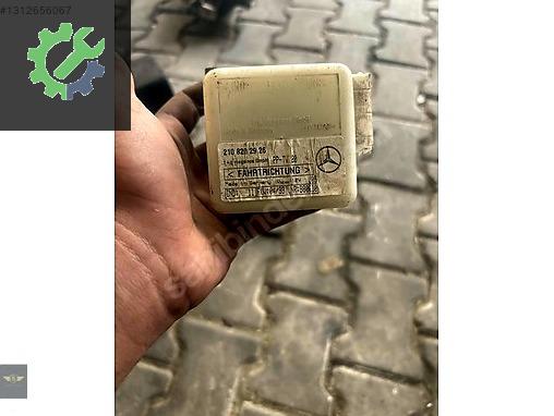 1999 MERCEDES E320 TOWING THEFT SENSOR ALARM MODULE 2108202926
