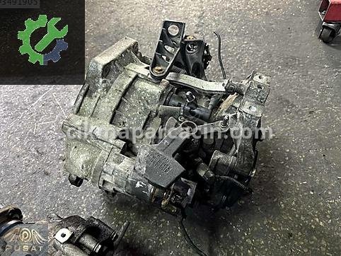 Volkswagen Jetta Manuel Şanzıman çıkma parça