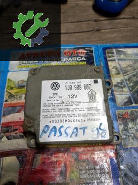 Volkswagen Passat Airbag Beyni (SRS) 1J0909607 çıkma parça
