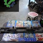1C15-13N775-AR Ford Connect arka plaka lambası plastiği