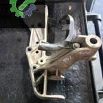 1K01992951 Caddy2 Golf 6 motor traverisi sol ön parçası