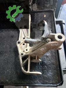 1K01992951 Caddy2 Golf 6 motor traverisi sol ön parçası