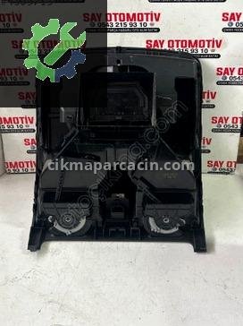 Volkswagen Jetta Kalorifer Izgarası 1K0819743A çıkma parça