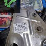 1K1721057AD Volkswagen Passat B6,B7 kasa manuel debriyaj pedalı