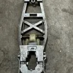 1T0837886B 1T0839886A CADDY TOURAN SAĞ KAPI KOLU İÇ BRAKETİ