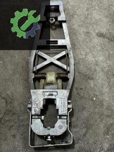 1T0837886B 1T0839886A CADDY TOURAN SAĞ KAPI KOLU İÇ BRAKETİ
