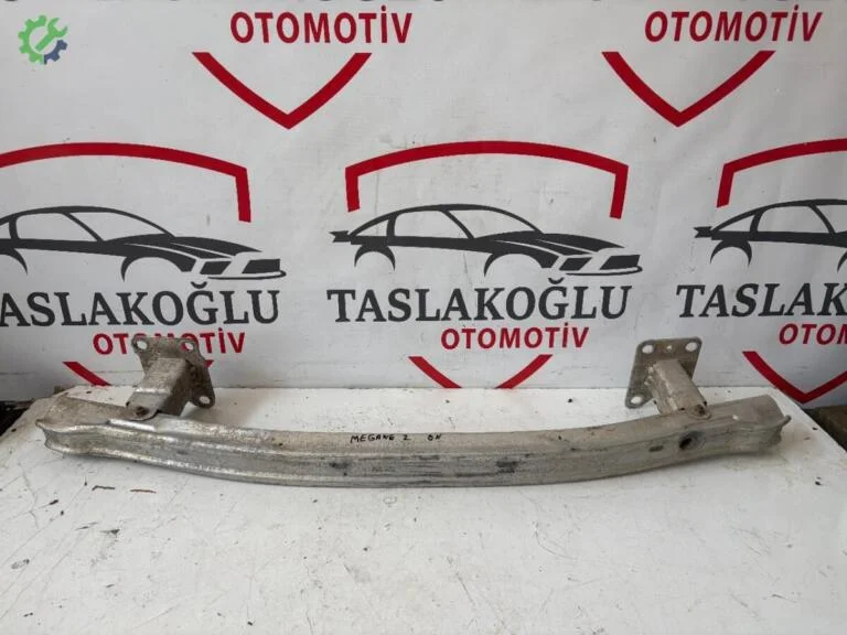 Renault Megane Tampon Demiri çıkma parça