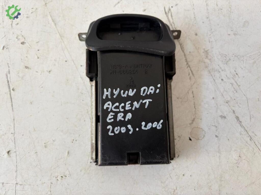 Hyundai Accent Küllük çıkma parça