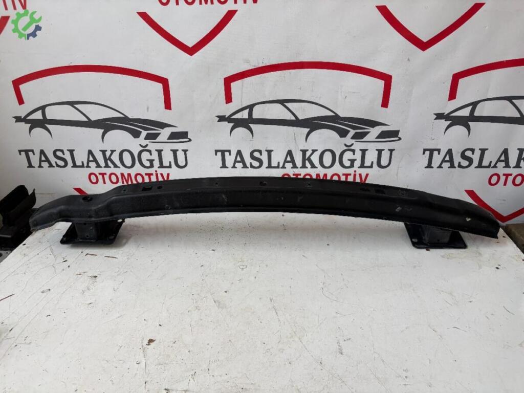 Volkswagen Caddy Tampon Demiri çıkma parça