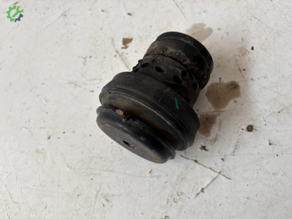 Volkswagen Polo Motor Takozu çıkma parça