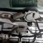 2001 polo arka silecek motoru çıkma