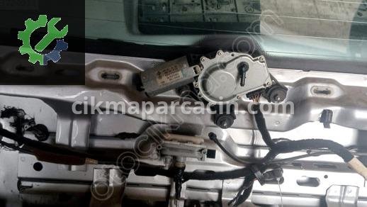 Volkswagen Polo Silecek Motoru çıkma parça