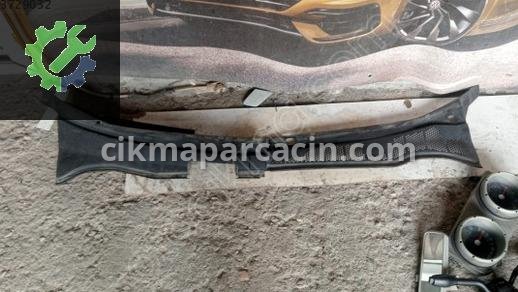 Honda Jazz Ön Cam Izgarası çıkma parça