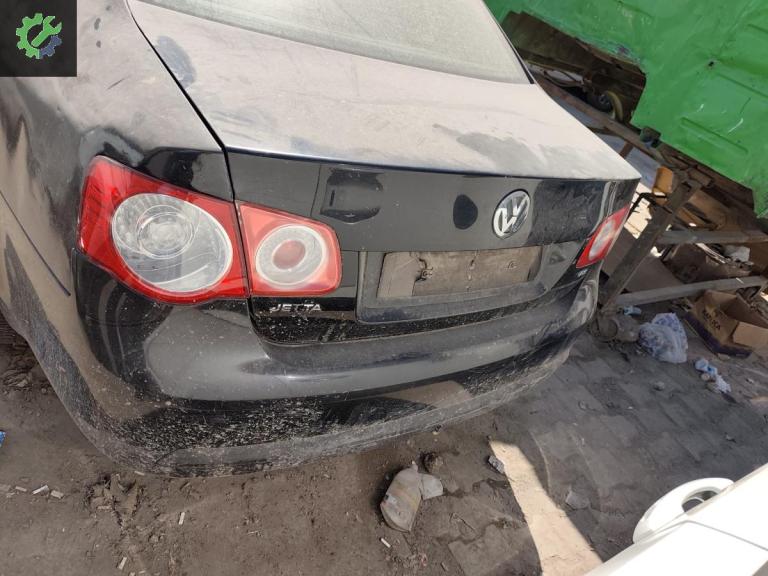 Volkswagen Jetta Bagaj Kapağı çıkma parça