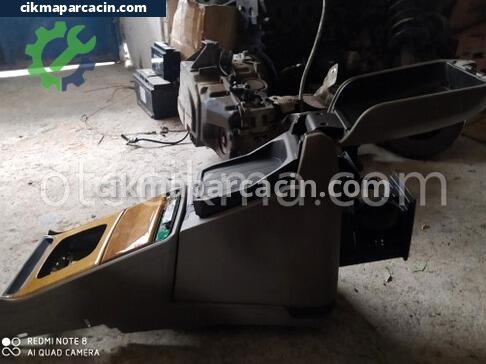Volvo XC90 Kol Dayama çıkma parça