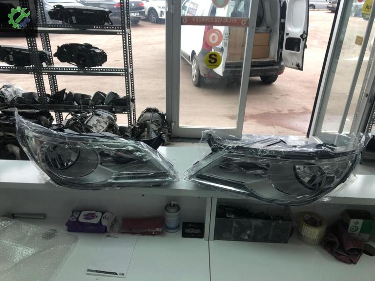 Volkswagen Tiguan Far çıkma parça