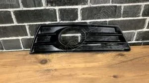 2008-2013 VW Passat Sağ Sis Farı Çerçevesi 3C8853666C