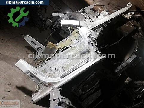 Skoda Superb Marşpiyel çıkma parça