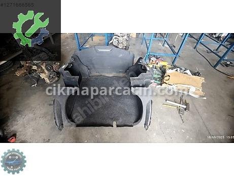 Volkswagen Jetta Kapı Döşemesi çıkma parça