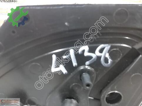 Toyota Corolla 040050 çıkma parça