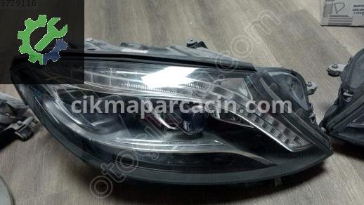 Mercedes-Benz C Serisi Sağ Ön Far çıkma parça