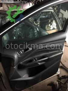 Ford Kuga Sağ Ön Kapı Döşemesi Çıkma