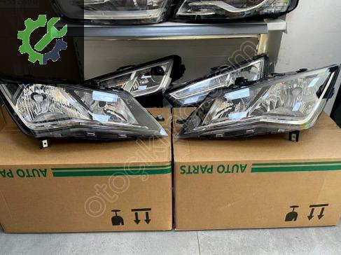 Seat Leon Sağ Ön Far çıkma parça
